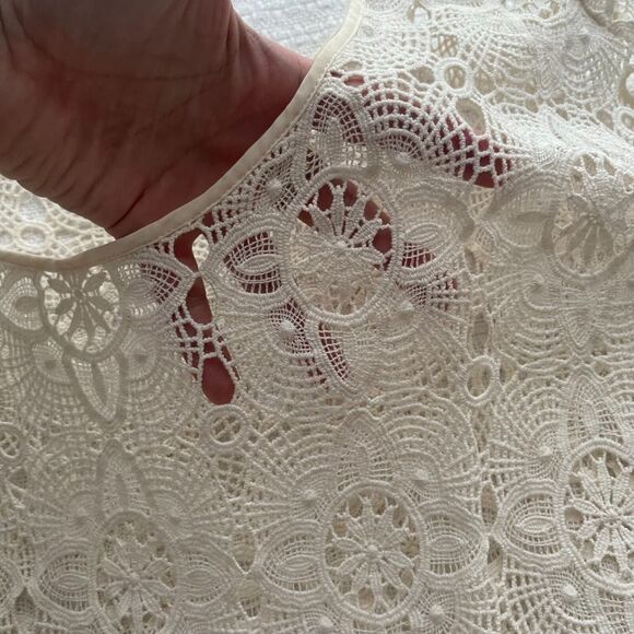 XL Vince Camuto Cream Lace Top - Picture 3 of 8